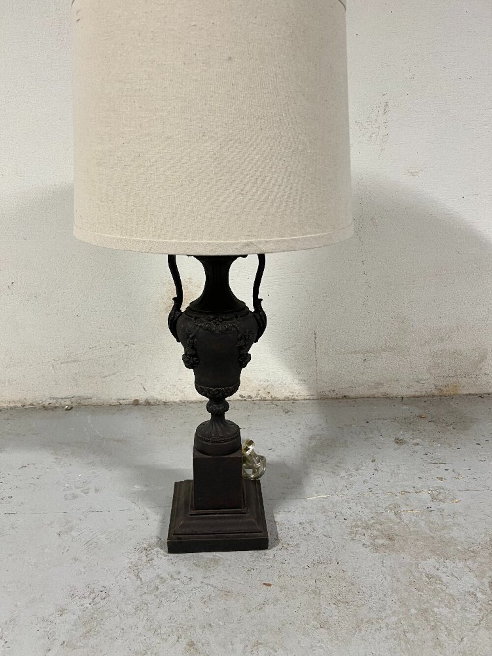 Vintage Style Table Lamp 27" High
